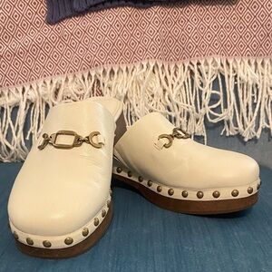 Larroude Cream Clog-Mules